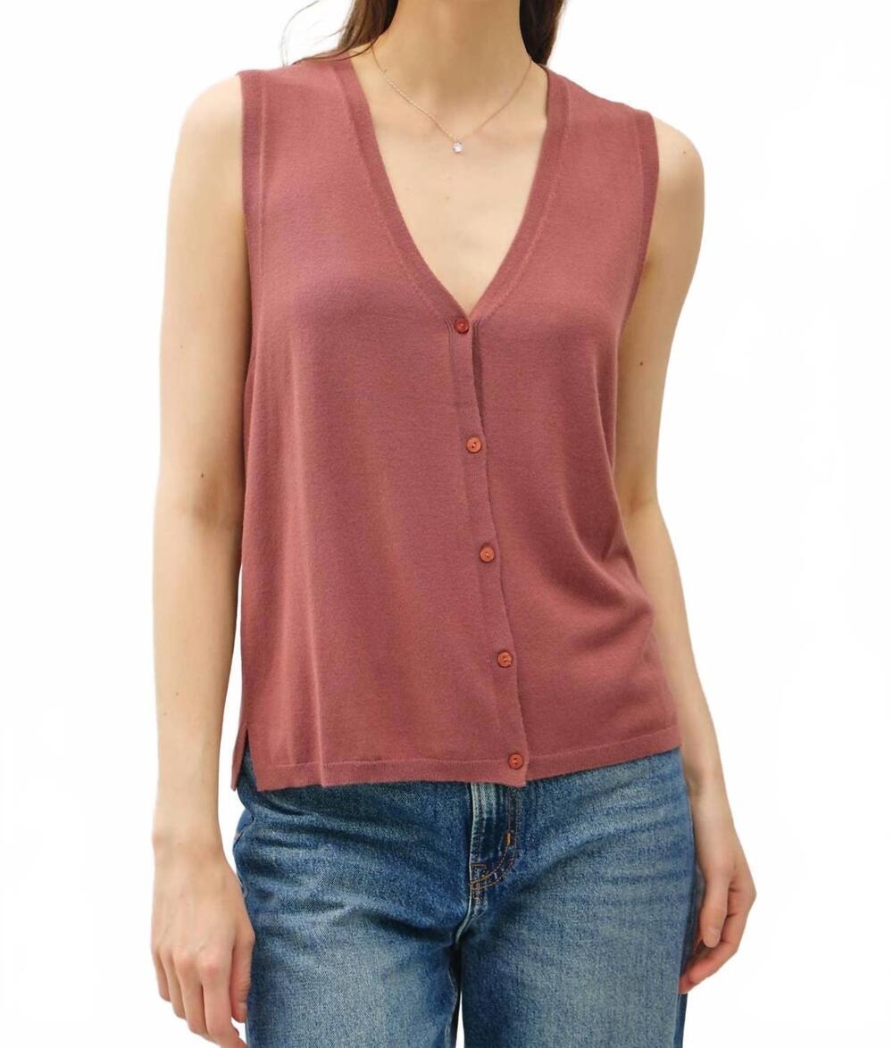 NEW BE COOL brynne v-neck sweater vest in marsala